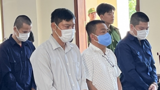 Giám đốc trung tâm đăng kiểm ở Cần Thơ nhận hối lộ gần 1 tỷ đồng