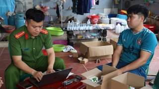 Cơ sở mỹ phẩm giả bán hơn 100 nghìn đơn hàng trên sàn thương mại điện tử