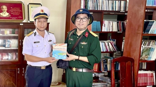 Nhà thơ Hồ Huy Sơn: "Gieo những hạt mầm về tình yêu Trường Sa"