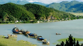 Tạ lỗi với sông Lam