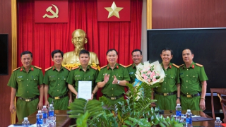 Bắt giữ đối tượng giết người sau 6 giờ gây án, Công an tỉnh Gia Lai được thưởng nóng