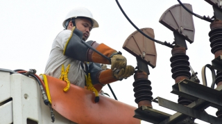 Đội sửa chữa điện nóng – Hotline của EVNHANOI