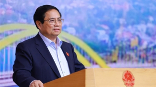 Thủ tướng: Phát triển hạ tầng giao thông trên tinh thần “chỉ bàn làm, không bàn lùi”