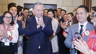 Cộng đồng người Việt tại Nga vui mừng đón Tổng Bí thư Tô Lâm cùng đoàn đại biểu cấp cao Việt Nam