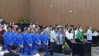 Cựu Thứ trưởng thừa nhận sai phạm cấp phép khai thác đất hiếm