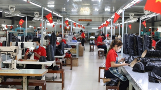 Những người góp phần tôn lên dáng vóc của người chiến sĩ Công an