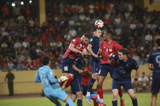 CLB Bóng đá Công an Hà Nội đánh rơi chiến thắng