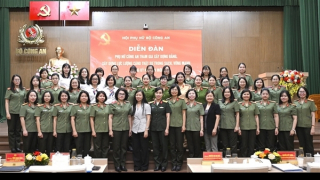 Phụ nữ Công an tích cực tham gia xây dựng Đảng, xây dựng lực lượng CAND