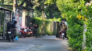 Phát hiện người đàn ông bị đâm tử vong gần nơi một người treo cổ