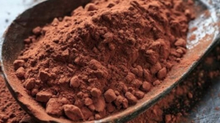 Dùng hàng tấn nguyên liệu hết hạn sản xuất bột đạm hương socola