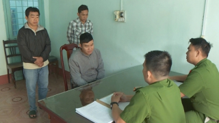 Móc nối mua bán thuốc cấm để bán kiếm lời