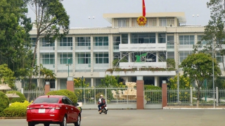 Kỷ luật cảnh cáo Chánh Văn phòng UBND TP Cần Thơ