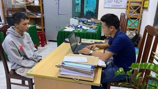 Bắt giam kẻ chuyên lên mạng dụ nữ sinh quay clip khiêu dâm, tống tiền