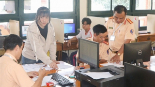 Công an Vĩnh Long tổ chức kỳ sát hạch giấy phép lái xe đầu tiên