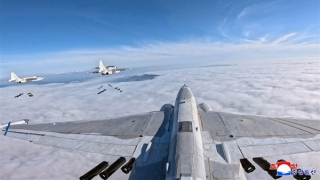 Triều Tiên tập trận thả bom lượn dẫn đường tầm xa thế hệ mới