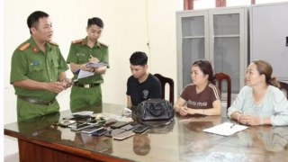 Dàn cảnh chen lấn xô đẩy để trộm cắp tài sản tại chùa Tam Chúc