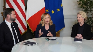 Phó Tổng thống Mỹ thảo luận về thương mại với lãnh đạo châu Âu