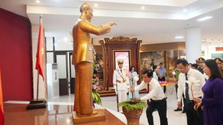 Gần 200 tư liệu, hình ảnh, hiện vật giới thiệu về di sản văn hóa của Chủ tịch Hồ Chí Minh