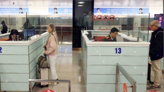 Tạm đình chỉ công tác các cán bộ tham gia ca trực có hành vi xé thẻ lên tàu của khách