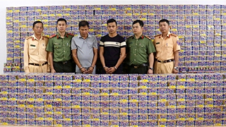 Công an Nghệ An bắt 2 đối tượng, thu giữ 1,5 tấn pháo