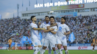 Cuộc đua vô địch V.League chỉ còn song mã