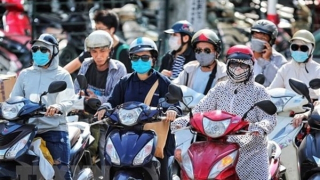 Hà Nội ngày nắng mưa về chiều tối, Trung Bộ có nơi 37 độ C