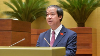 Miễn học phí đối với học sinh công lập, hỗ trợ học phí cho học sinh dân lập, tư thục