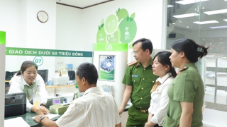 Suýt mất gần 300 triệu đồng vì dính bẫy đối tượng giả danh Công an gọi điện hù dọa