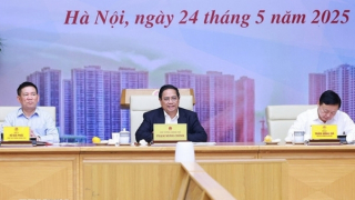 Triển khai ngay giải pháp để giảm chênh lệch giá vàng trong nước và quốc tế