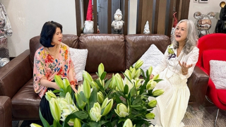 NSND Hoàng Cúc: Dù mai tận thế thì đêm nay sen vẫn gieo trồng