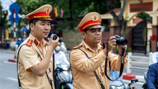 CSGT Hà Nội triển khai đồng loạt "trợ thủ công nghệ" xử lý người vi phạm nhờn luật