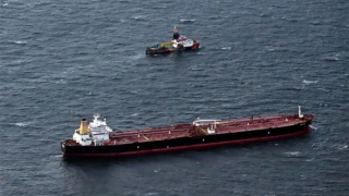 EU và Anh tung đòn trừng phạt mới đối với Nga