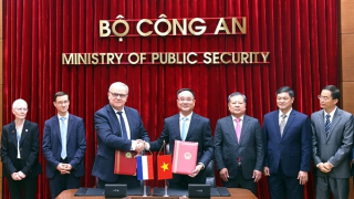 Thúc đẩy hơn nữa hợp tác với các cơ quan thực thi pháp luật Cộng hòa Pháp