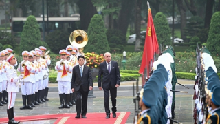 Chủ tịch nước Lương Cường chủ trì lễ đón Tổng thống Hungary Sulyok Tamas