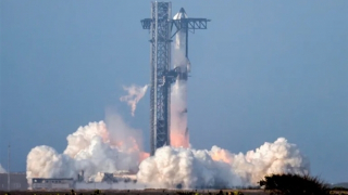 Tàu vũ trụ của SpaceX mất kiểm soát 30 phút sau khi được phóng