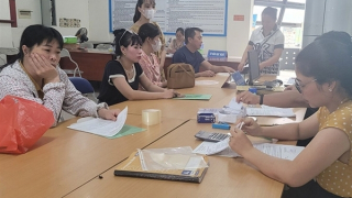Nhiều người vẫn gặp khó khăn khi tái hòa nhập thị trường lao động