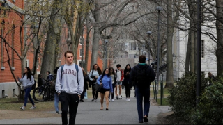 Bộ Ngoại giao lên tiếng việc Mỹ tạm dừng cấp thị thực du học