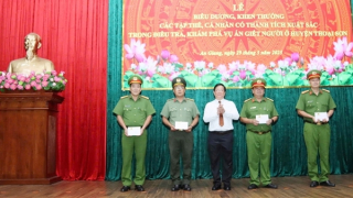 Khen thưởng các tập thể, cá nhân khám phá nhanh vụ án sát hại Phó Chủ tịch hội Nông dân xã