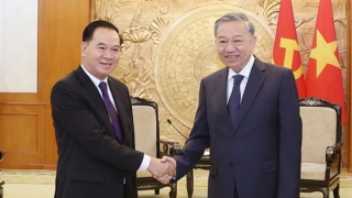 Tổng Bí thư Tô Lâm tiếp Chánh Văn phòng Trung ương Đảng NDCM Lào