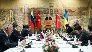 Con đường đàm phán Nga – Ukraine: Tuy gần mà xa