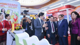 Ngân hàng số hóa để gần dân, sát thị trường