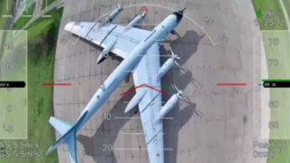 Ukraine điều chỉnh giảm số liệu máy bay Nga bị phá hủy còn 13 chiếc?