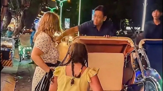 Thu thẻ đoàn viên nghiệp đoàn đối với lái xe xích lô “giật tiền” trên tay du khách