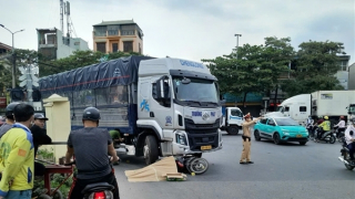 Nữ sinh đại học tử vong sau khi va chạm với ô tô tải