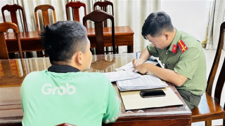 Công an xác minh, hỗ trợ người lái xe Grab hoàn trả hơn 1,7 tỷ đồng cho doanh nghiệp chuyển nhầm