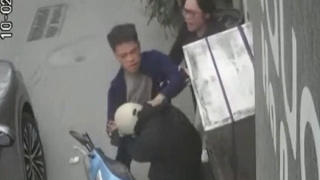 Lái xe Lexus đánh nam shipper được trả tự do tại tòa sau khi bồi thường 300 triệu đồng