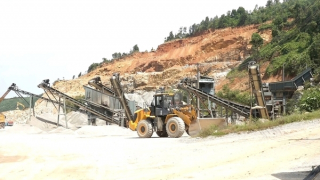 Tạm dừng phiên đấu giá quyền khai thác 2 mỏ khoáng sản để thẩm tra, xác minh thông tin