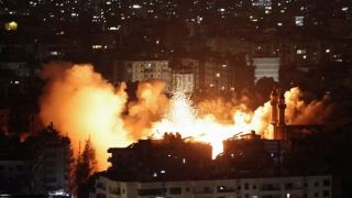 Israel không kích dồn dập vùng ngoại ô thủ đô Lebanon