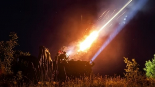 Báo động không kích rền vang khắp Ukraine, nổ lớn ở Kiev