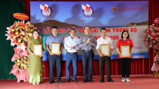 Trao Giải báo chí Nam Trung bộ lần thứ II năm 2025